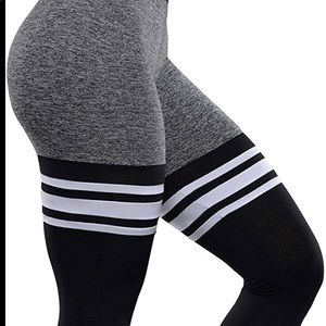 Bombshell Inspired Workout Legging